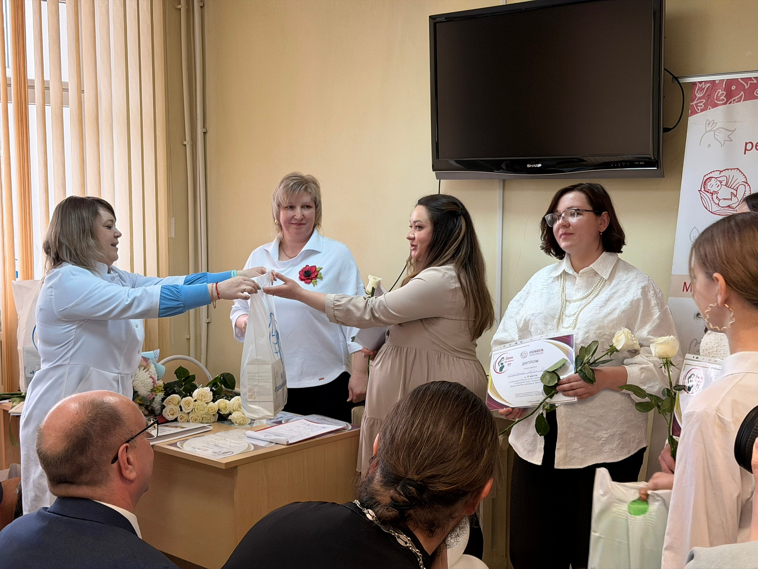 Праздник в честь Всероссийского дня беременных прошел сегодня в родильном доме